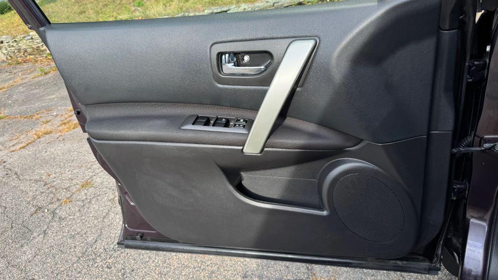 used 2015 Nissan Rogue Select car, priced at $8,500
