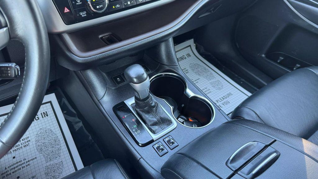 used 2015 Toyota Highlander car, priced at $19,998