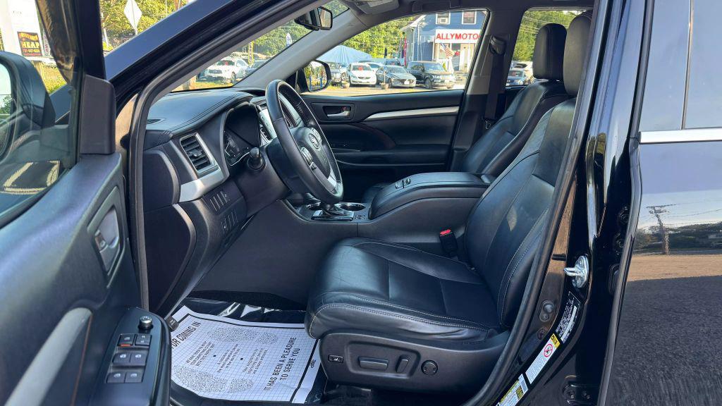 used 2015 Toyota Highlander car, priced at $19,998