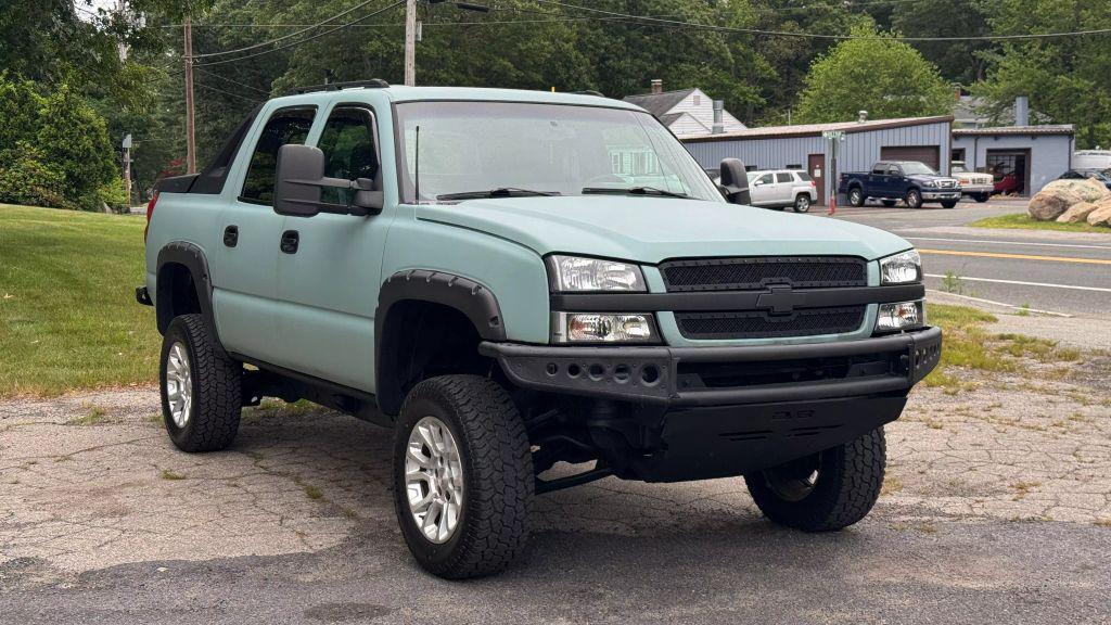 used 2004 Chevrolet Avalanche car, priced at $5,995