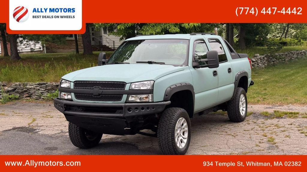 used 2004 Chevrolet Avalanche car, priced at $5,995