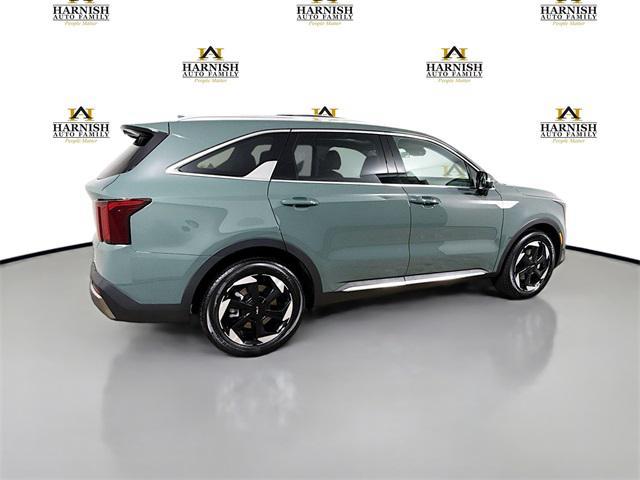 new 2025 Kia Sorento Hybrid car, priced at $40,930