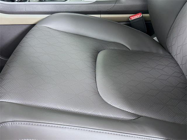 new 2025 Kia Carnival car, priced at $40,495