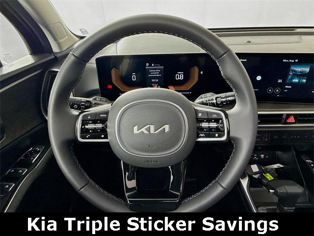 new 2025 Kia Sorento car, priced at $40,195