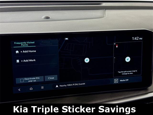 new 2025 Kia Sorento car, priced at $40,195