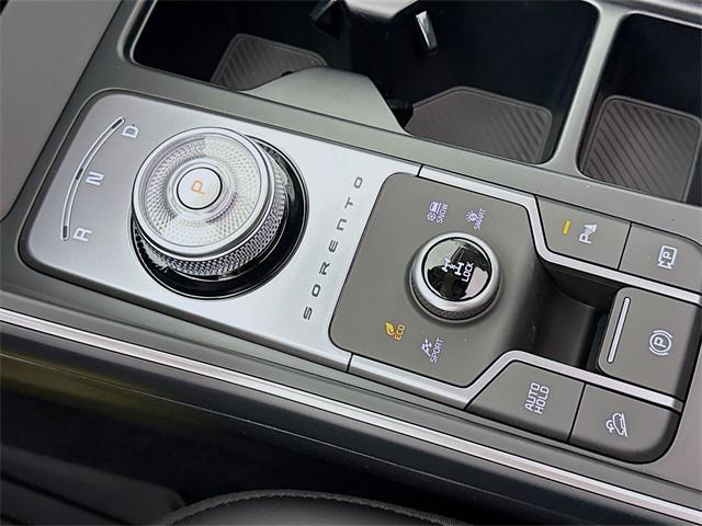 new 2025 Kia Sorento Hybrid car, priced at $38,048