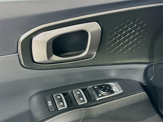 new 2025 Kia Sorento Hybrid car, priced at $38,048
