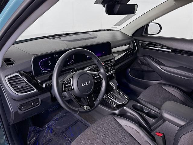 used 2025 Kia Seltos car, priced at $27,580
