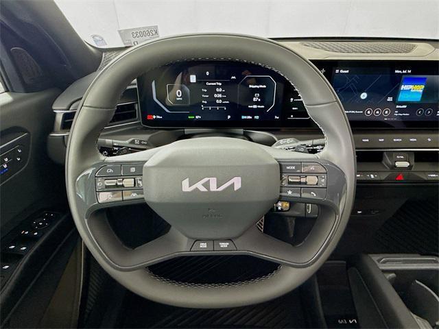 new 2026 Kia EV9 car, priced at $68,016