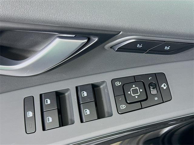 new 2025 Kia Niro car, priced at $34,611