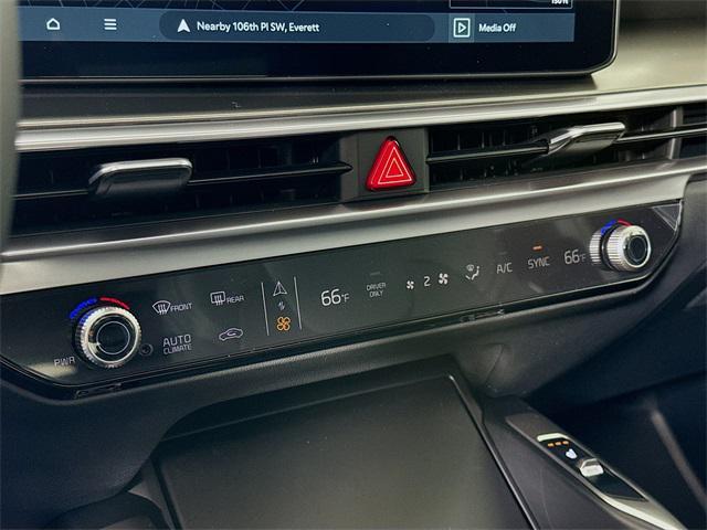 new 2025 Kia Sorento Hybrid car, priced at $38,048