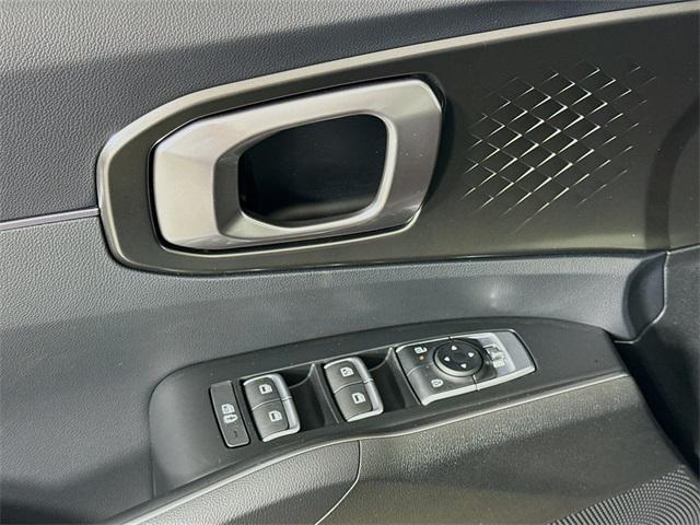 new 2025 Kia Sorento Hybrid car, priced at $38,048