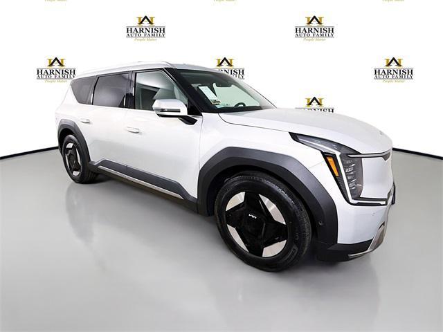 new 2026 Kia EV9 car, priced at $58,344