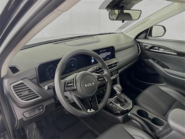 used 2025 Kia Seltos car, priced at $27,911
