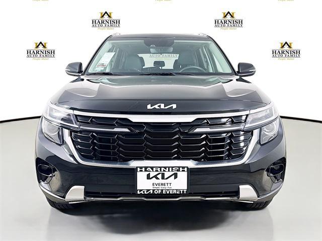 used 2025 Kia Seltos car, priced at $27,911