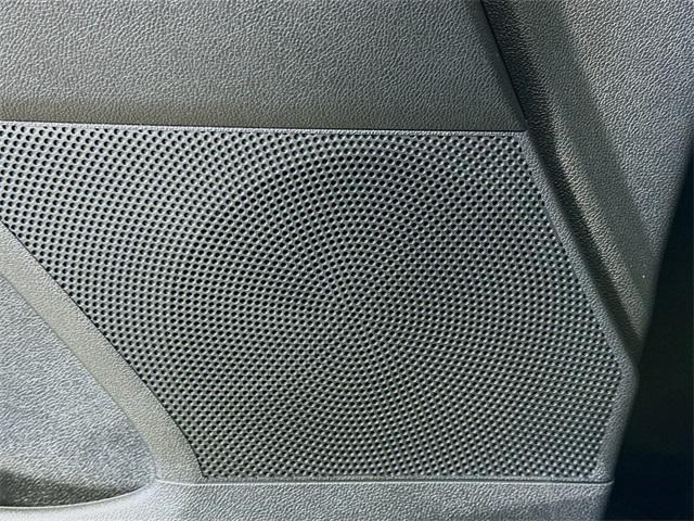 new 2025 Kia Sorento Hybrid car, priced at $38,048