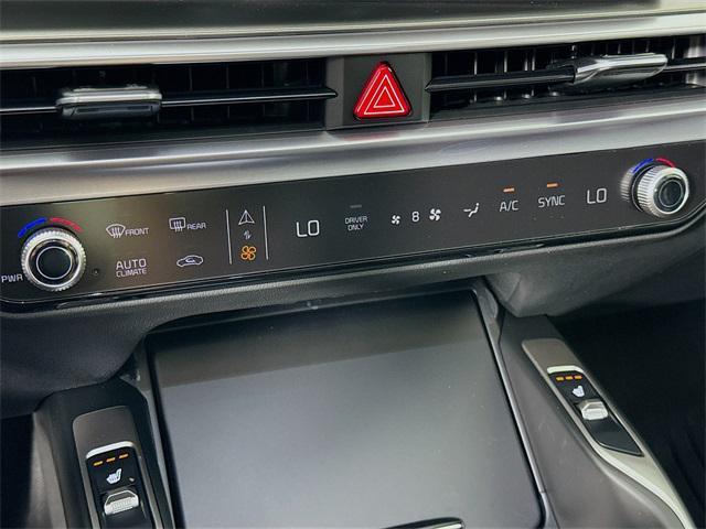 new 2025 Kia Sorento Hybrid car, priced at $38,048