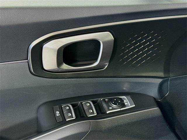 new 2025 Kia Sorento Hybrid car, priced at $38,048