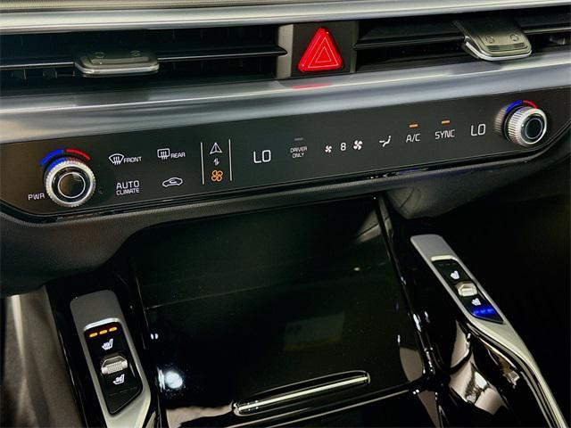 new 2025 Kia Sorento Plug-In Hybrid car, priced at $52,860