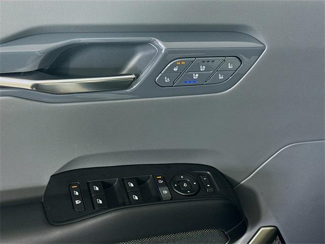 new 2026 Kia EV9 car, priced at $68,816