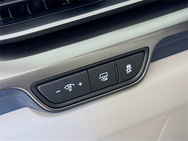 new 2025 Kia Carnival Hybrid car, priced at $54,515