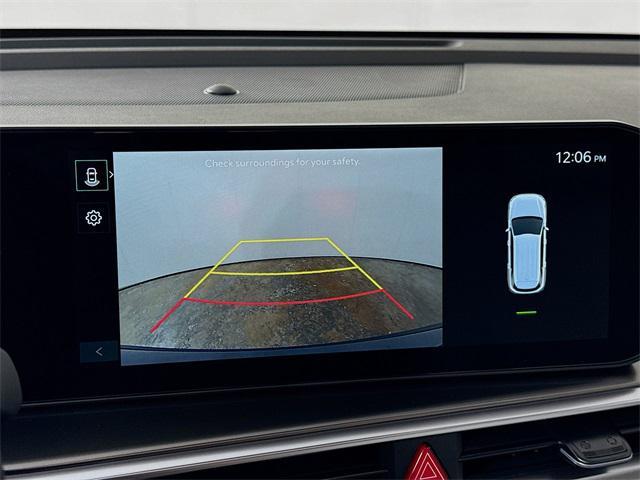 new 2025 Kia Sorento Hybrid car, priced at $39,177