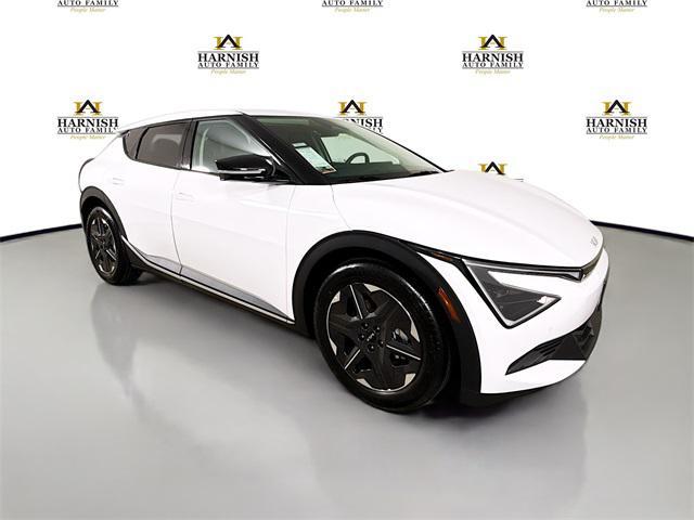 new 2025 Kia EV6 car, priced at $33,932
