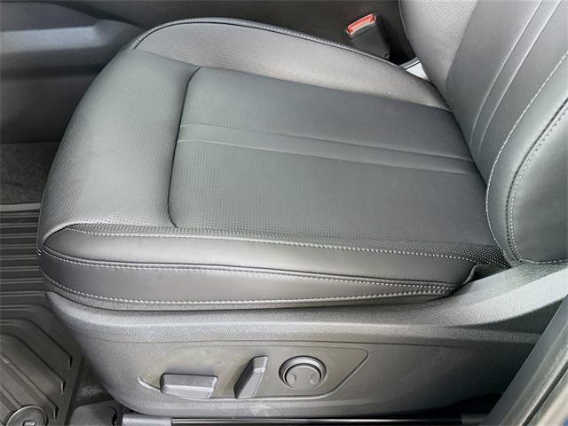 new 2025 Kia Sorento Hybrid car, priced at $38,048