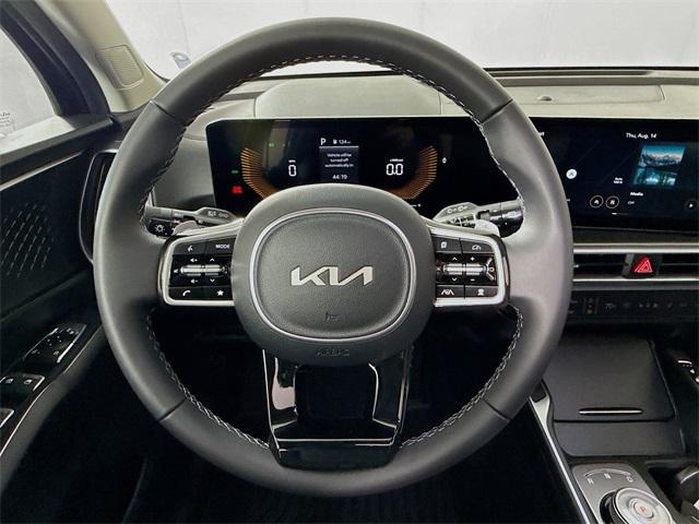 new 2025 Kia Sorento Hybrid car, priced at $38,048