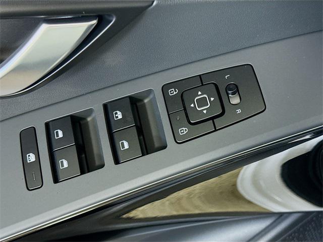 new 2025 Kia Niro EV car, priced at $31,989