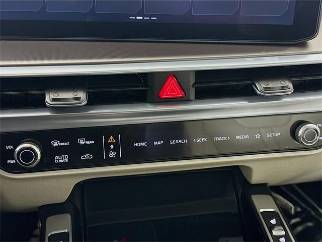 new 2026 Kia Sorento Hybrid car, priced at $47,760