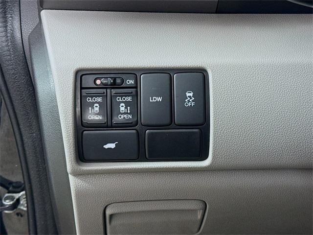 used 2015 Honda Odyssey car, priced at $16,267