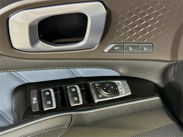 new 2025 Kia Sorento Hybrid car, priced at $46,215