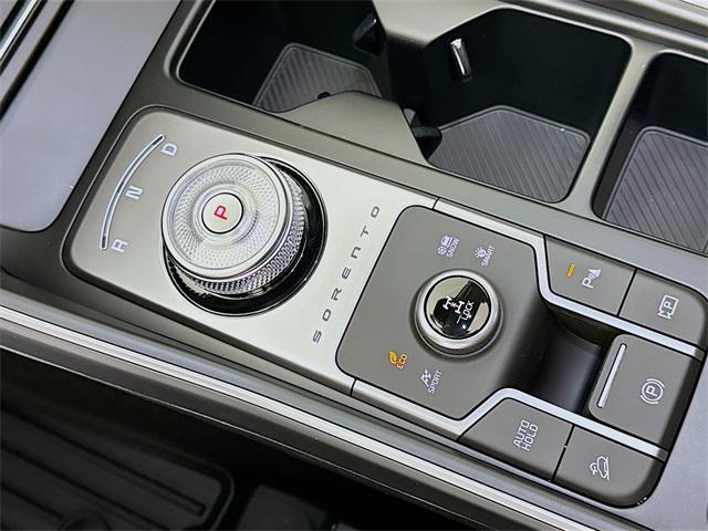 new 2025 Kia Sorento Hybrid car, priced at $38,048