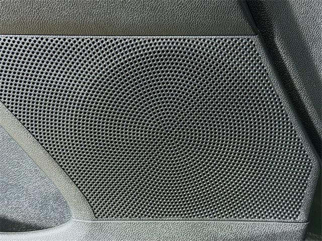 new 2025 Kia Sorento Hybrid car, priced at $38,048