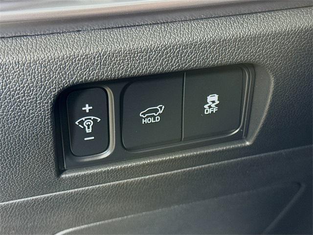 new 2025 Kia Sorento Hybrid car, priced at $38,048