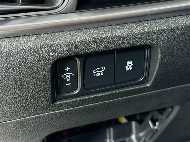 new 2025 Kia Sorento Hybrid car, priced at $38,668