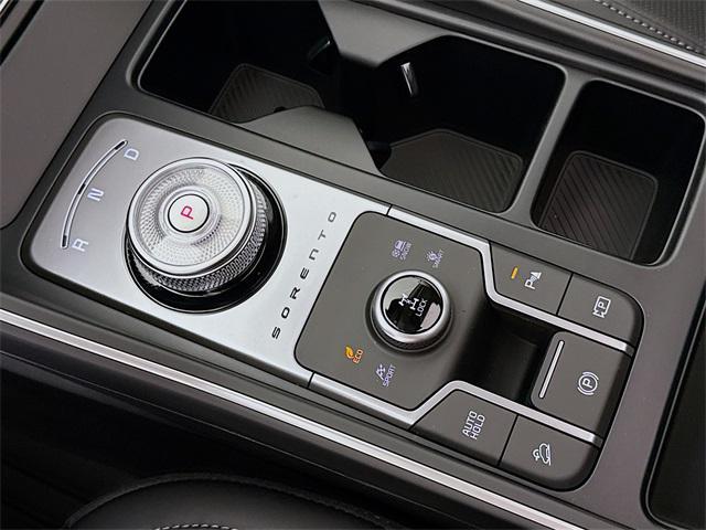 new 2025 Kia Sorento Hybrid car, priced at $38,668