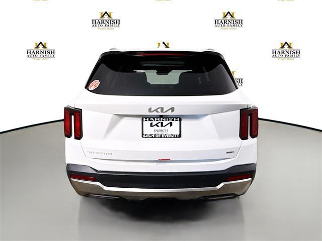 new 2025 Kia Sorento Hybrid car, priced at $38,668
