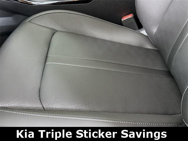new 2025 Kia Sorento car, priced at $39,630