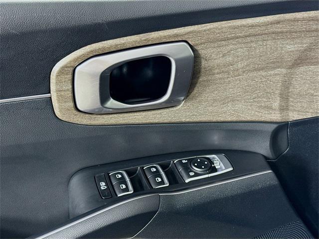 used 2023 Kia Sorento car, priced at $33,492
