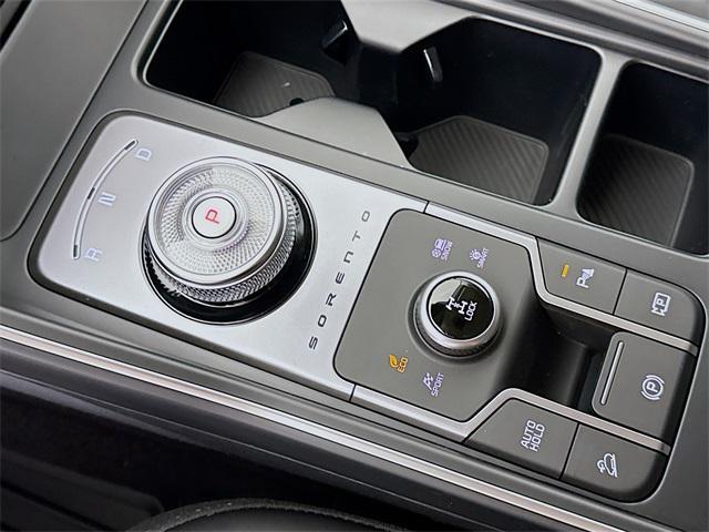 new 2025 Kia Sorento Hybrid car, priced at $39,945