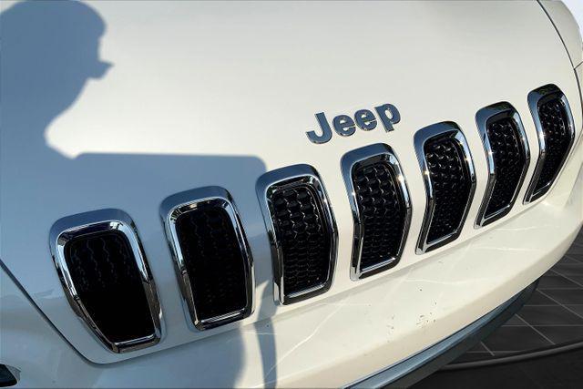 used 2017 Jeep Cherokee car, priced at $13,497