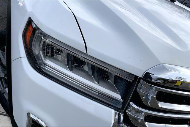 used 2023 GMC Acadia car, priced at $22,997