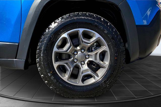 used 2020 Jeep Cherokee car, priced at $19,997