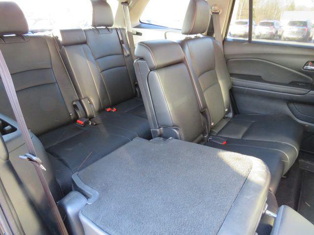 used 2022 Honda Pilot car, priced at $27,997