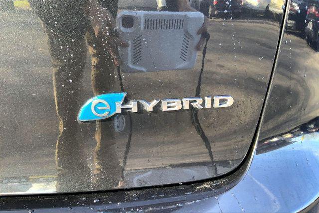 used 2021 Chrysler Pacifica Hybrid car, priced at $25,897
