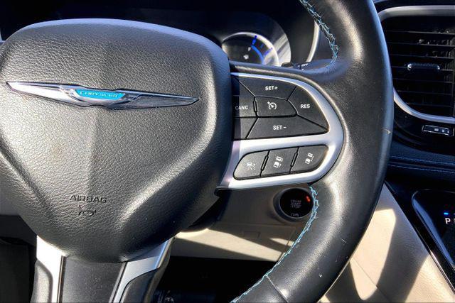 used 2021 Chrysler Pacifica Hybrid car, priced at $25,897