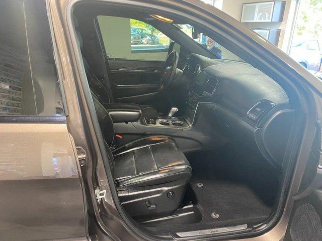 used 2021 Jeep Grand Cherokee car, priced at $17,500