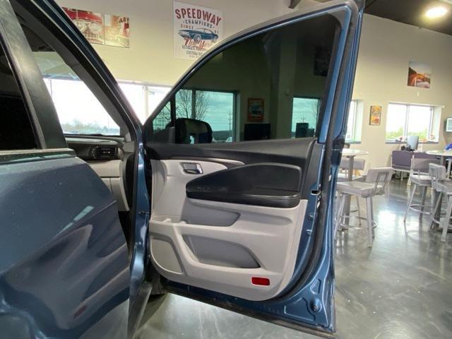 used 2021 Honda Pilot car, priced at $22,995
